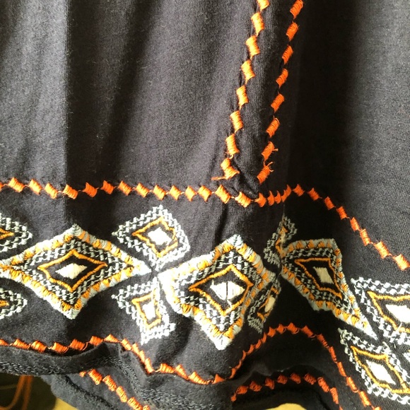 Crown & Ivy Navy Blouse - Picture 3 of 3